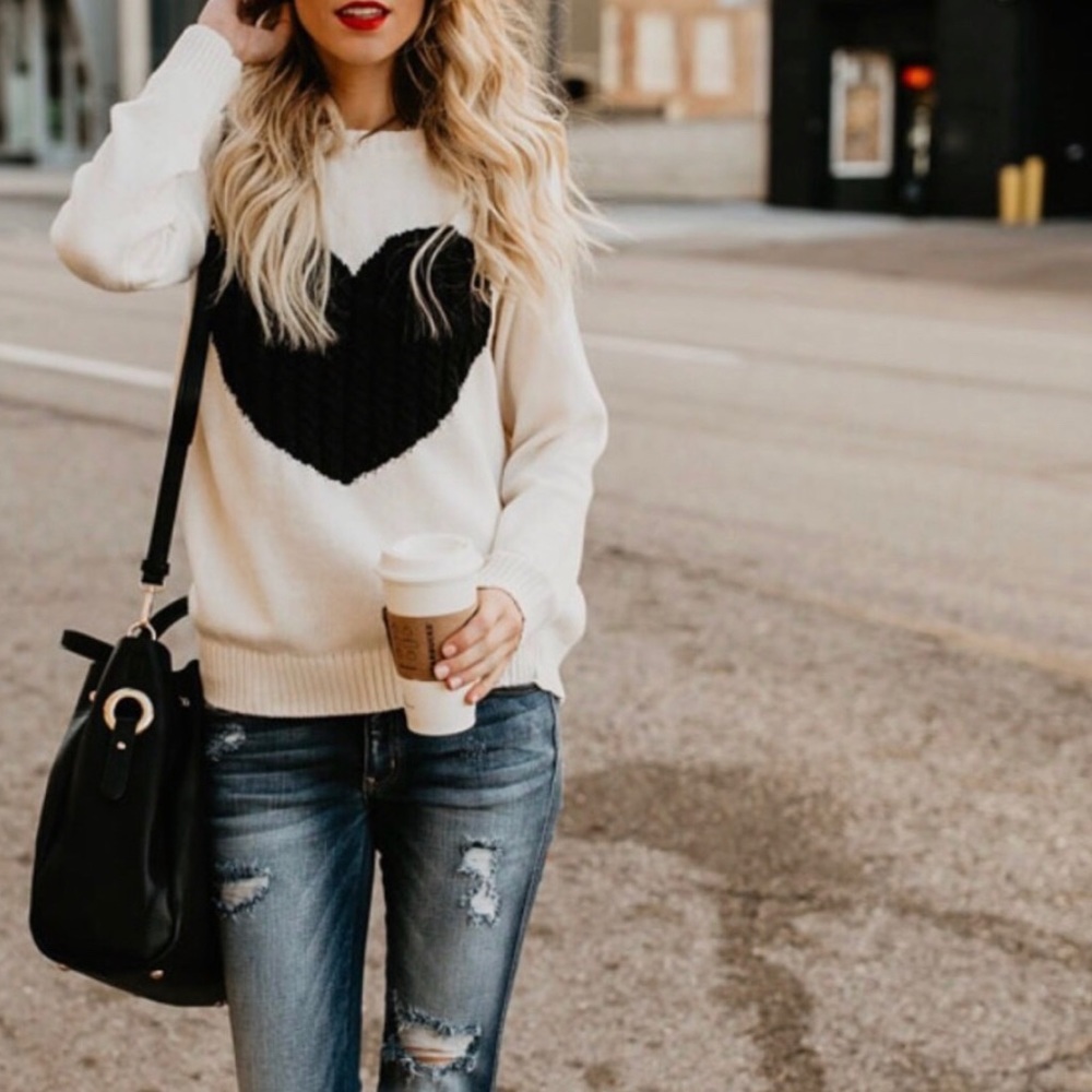 ✨HP! Cream & Black Knit Heart Patterned Sweater✨ - Picture 2 of 8